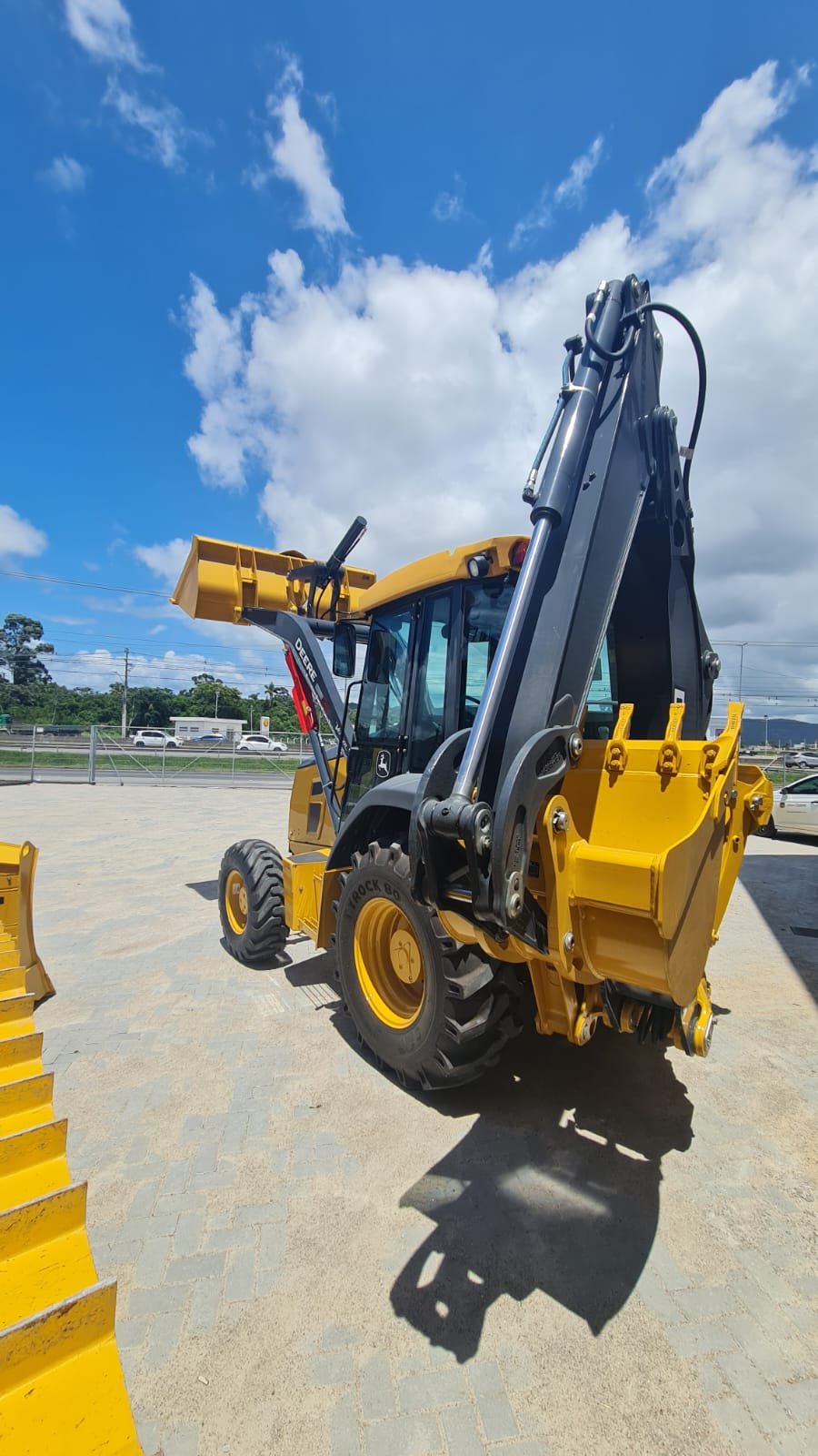 Retroescavadeira Referência Terraplanagem